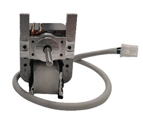 AC gölge direği 2.38 &quot;63W C Çerçeve Hızlı Bağlantısı ve 0.94A Akımlı Elektrikli Fan Motoru